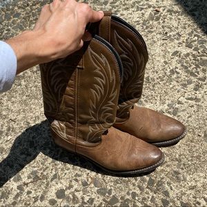 Good Condition Brown Laredo Women’s Cowboy Boots